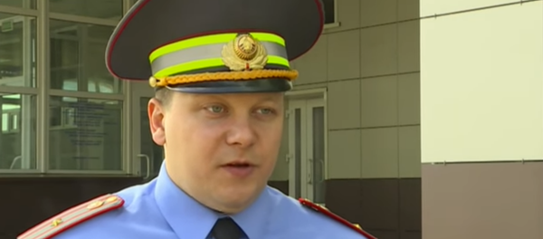 Инспектор отделения агитации и пропаганды УГАИ УВД Миноблисполкома Сергей Чеботарев Инспектор отделения агитации и пропаганды УГАИ УВД Миноблисполкома Сергей Чеботарев - Sputnik Беларусь