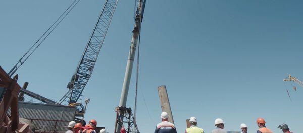 Строители забили последнюю сваю Крымского моста - Sputnik Беларусь