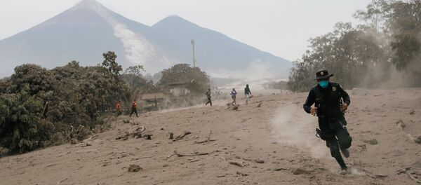 Извержение вулкана Фуэго в Гватемале - Sputnik Беларусь