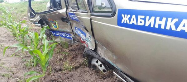 Бесправник в врезался в учебный автомобиль в Жабинковском районе Бесправник в врезался в учебный автомобиль в Жабинковском районе - Sputnik Беларусь