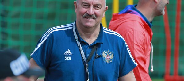 Главный тренер сборной России по футболу Станислав Черчесов - Sputnik Беларусь