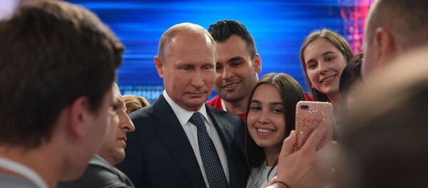 Прямая линия с президентом России Владимиром Путиным - Sputnik Беларусь