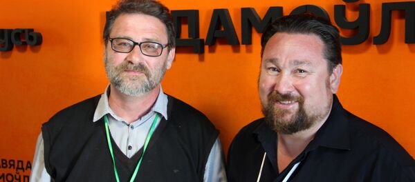 Пісьменнікі з Ліпецка Аляксандр Панамароў і Андрэй Новікаў - Sputnik Беларусь