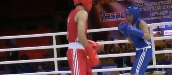 Бой казахстанской боксерши Еркежан Даулетжанкызы с вьетнамкой-мужчиной, видео - Sputnik Беларусь