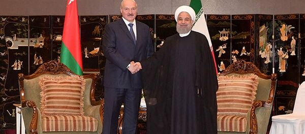 Президент Беларуси Александр Лукашенко с президентом Ирана Хасаном Роухани - Sputnik Беларусь