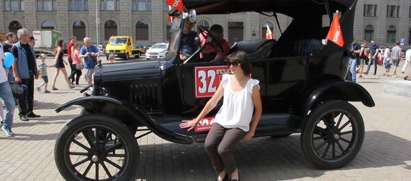 Фестиваль Олдтаймер-ралли проходит в Минске - Sputnik Беларусь