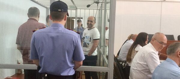 Александр Кнырович перед началом судебного заседания - Sputnik Беларусь