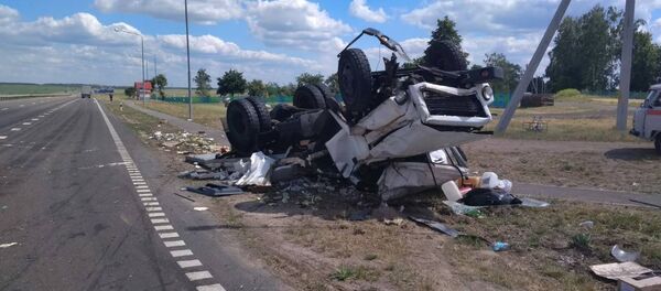 Фура протаранила грузовик в Жлобинском районе - Sputnik Беларусь