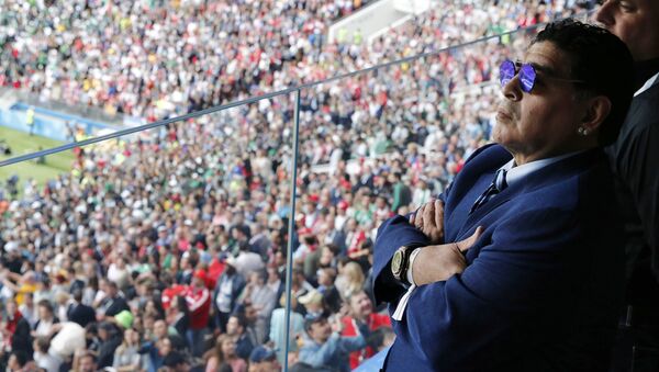 Аргентинский футболист Диего Марадона на церемонии открытия чемпионата мира по футболу 2018 на стадионе Лужники - Sputnik Беларусь
