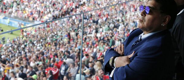 Аргентинский футболист Диего Марадона на церемонии открытия чемпионата мира по футболу 2018 на стадионе Лужники - Sputnik Беларусь