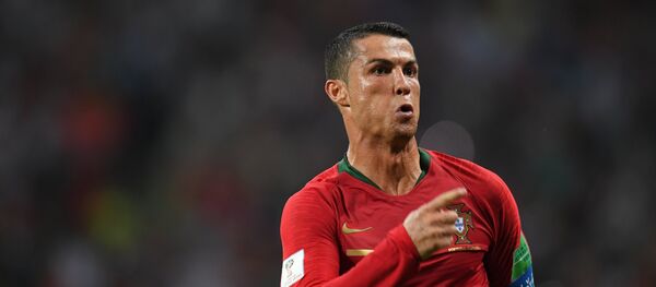 Криштиану Роналду (Португалия) радуется забитому голу - Sputnik Беларусь