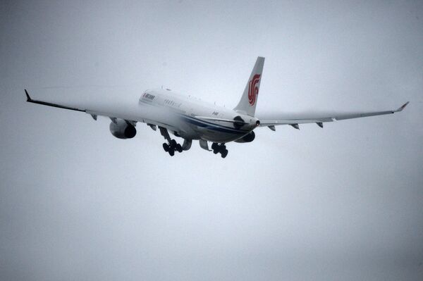 Фотографы имели возможность сделать уникальные кадры взлетов и посадок авиалайнеров - Sputnik Беларусь