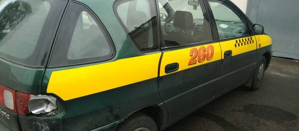 Задержанный автомобиль такси - Sputnik Беларусь