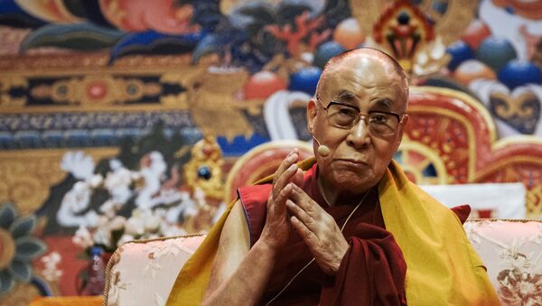 Духовный лидер буддистов Далай-лама XIV проводит в Риге лекцию для жителей стран Балтии и России - Sputnik Беларусь