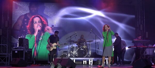 Выступление Шан Эванс из группы Kosheen на Британском фестивале в Минске - Sputnik Беларусь