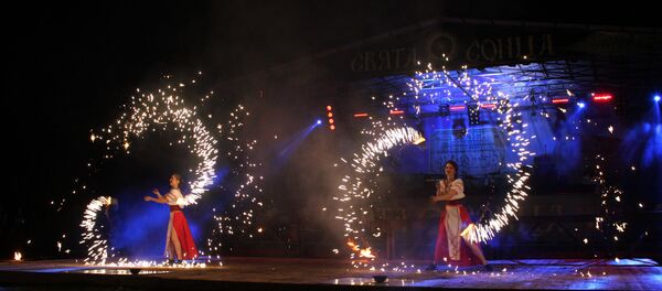 Вогненае шоу, архіўнае фота Вогненае шоу, архіўнае фота - Sputnik Беларусь