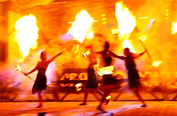 Традиционный купальский фестиваль Свята Сонца-2018 в Дудутках – огненное шоу - Sputnik Беларусь