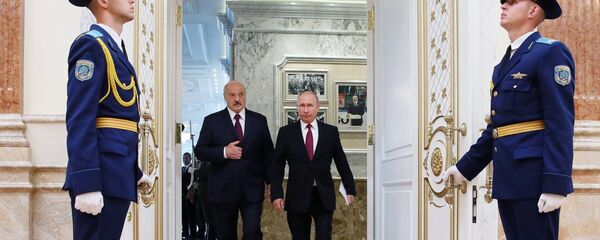 Владимир Путин и Александр Лукашенко на заседании ВГС в Минске Владимир Путин и Александр Лукашенко на заседании ВГС в Минске - Sputnik Беларусь
