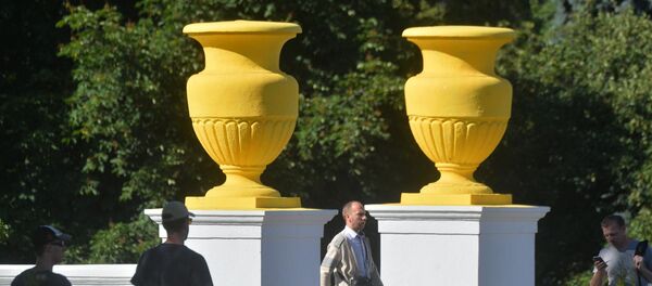 Вазы такога колеру падабаюцца не ўсім мінчанам - Sputnik Беларусь