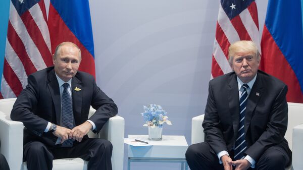 Президент РФ Владимир Путин и президент США Дональд Трамп - Sputnik Беларусь