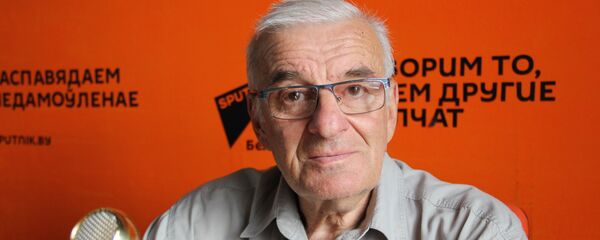 Легендарный белорусский диктор, голос стадиона Динамо Леонид Георгиевич Бондарович - Sputnik Беларусь