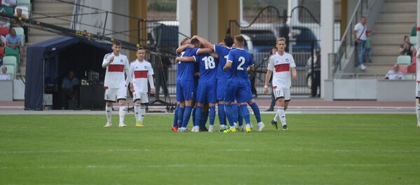 Первый футбольный матч на стадионе Динамо - Sputnik Беларусь