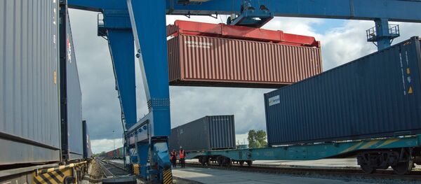 Перегрузка тысячного поезда из Китая в Европу на калининградской станции - Sputnik Беларусь