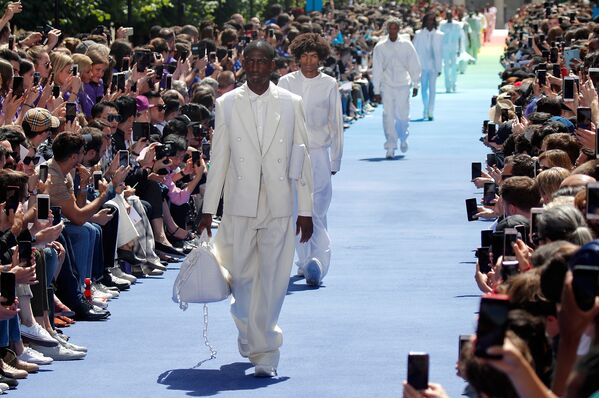 Неделя мужской моды в Париже: Louis Vuitton - Sputnik Беларусь