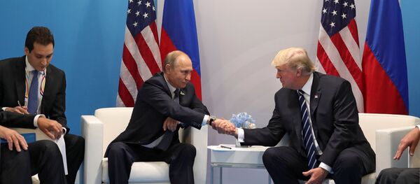 Президент РФ Владимир Путин и президент США Дональд Трамп - Sputnik Беларусь