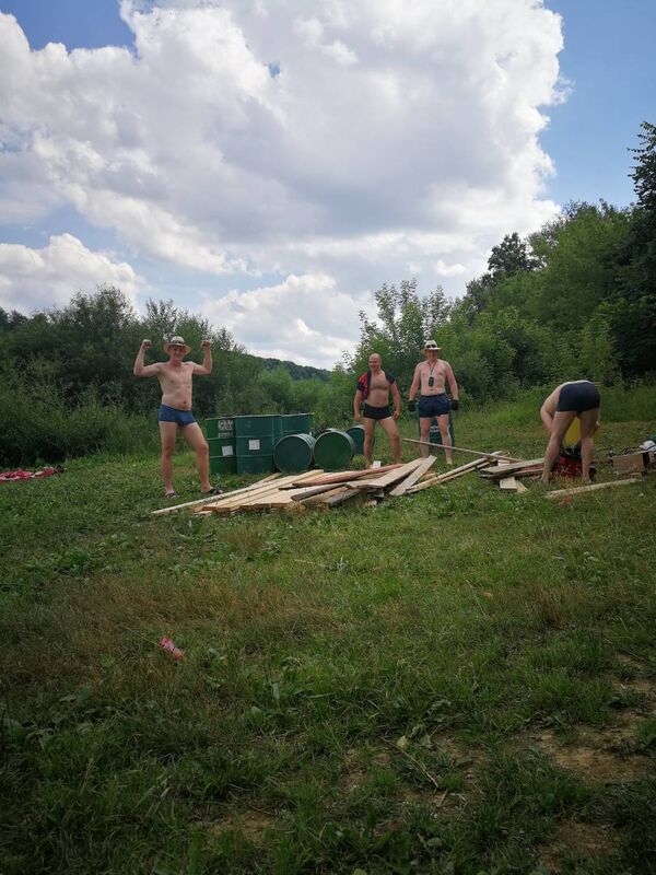 Начало. Впереди сооружение плота и спуск по реке - Sputnik Беларусь