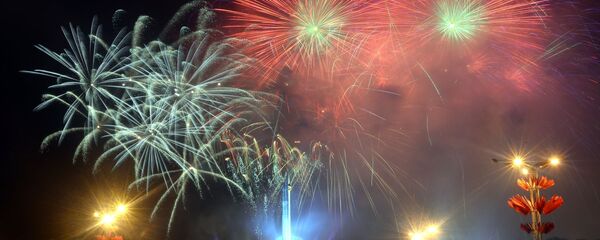 Салют на Дзень Незалежнасці ў Мінску Салют на Дзень Незалежнасці ў Мінску - Sputnik Беларусь