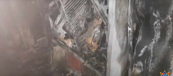 Видеофакт: ночью на рынке в Бресте загорелись холодильные установки - Sputnik Беларусь