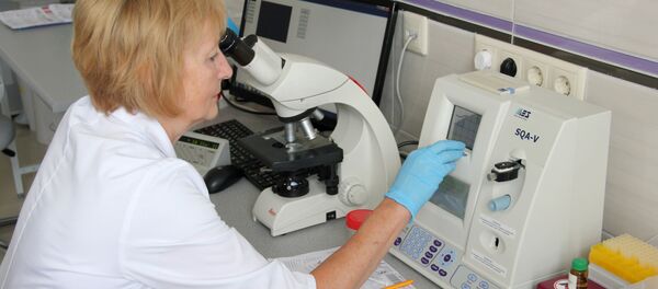 Современные технологии позволяют стать родителями мужчинам даже с единичными активными сперматозоидами Современные технологии позволяют стать родителями мужчинам даже с единичными активными сперматозоидами - Sputnik Беларусь