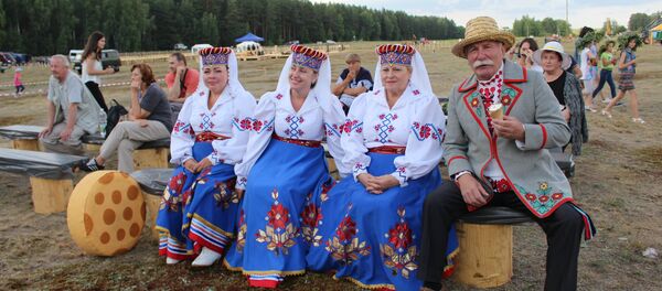 Жанчыны на адпачынку, архіўнае фота Жанчыны на адпачынку, архіўнае фота - Sputnik Беларусь