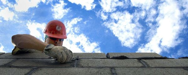 Строитель, архивное фото - Sputnik Беларусь