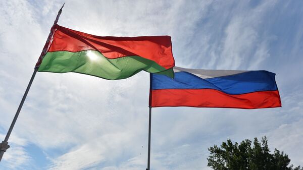 Флаги Беларуси и России на фестивале - Sputnik Беларусь
