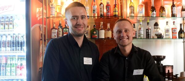 Бармены из арт-кафе в Витебском амфитеатре - Sputnik Беларусь