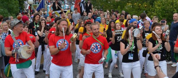 Дзесяткі музыкаў прынялі ўдзел у фестывалі Дзесяткі музыкаў прынялі ўдзел у фестывалі - Sputnik Беларусь