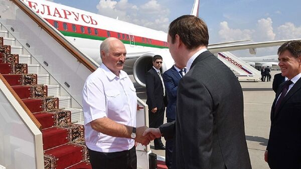 Президент Беларуси Александр Лукашенко прибыл в Москву - Sputnik Беларусь