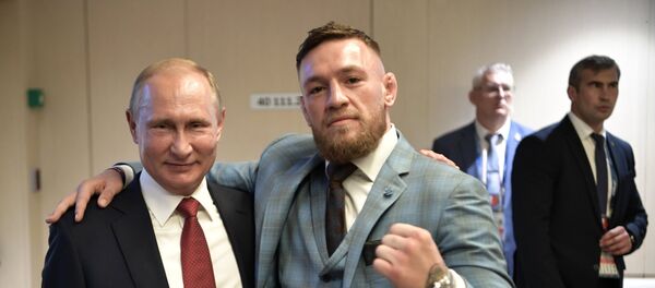 Президент России Владимир Путин и ирландский боец без правил Конор Макгрегор - Sputnik Беларусь