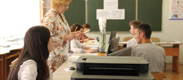 Падача дакументаў, архіўнае фота - Sputnik Беларусь