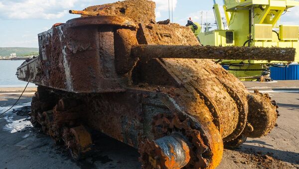 Поднятый со дна Баренцева моря танк M3 Lee - Sputnik Беларусь