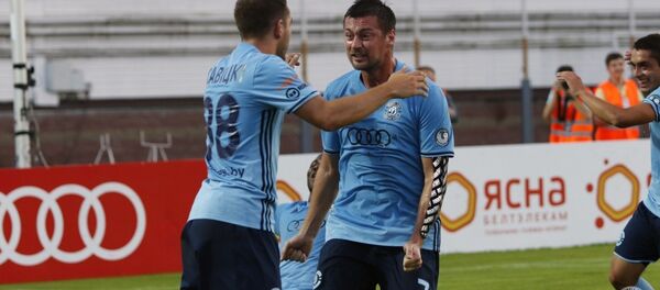 Футболисты Артем Милевский и Павел Савицкий - Sputnik Беларусь