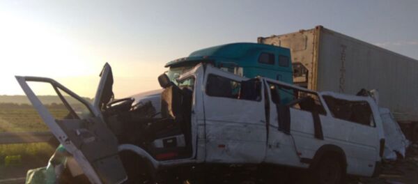 ДТП с белорусским туристическим автобусом в Украине ДТП с белорусским туристическим автобусом в Украине - Sputnik Беларусь