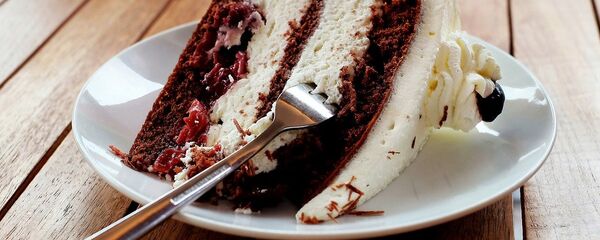 Шварцвальдский торт с вишней - Sputnik Беларусь