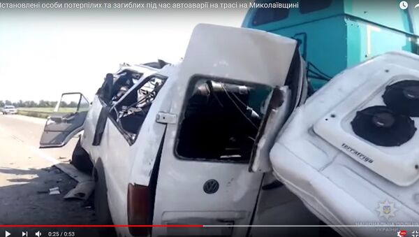 Полиция опубликовала видео с места смертельного ДТП в Николаевской области - Sputnik Беларусь