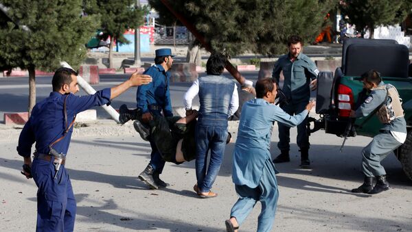Сотрудники полиции на месте взрыва в Кабуле - Sputnik Беларусь
