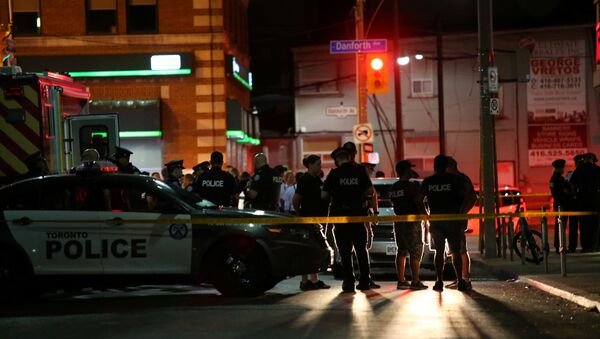 Девять человек получили ранения из-за стрельбы в Торонто - Sputnik Беларусь