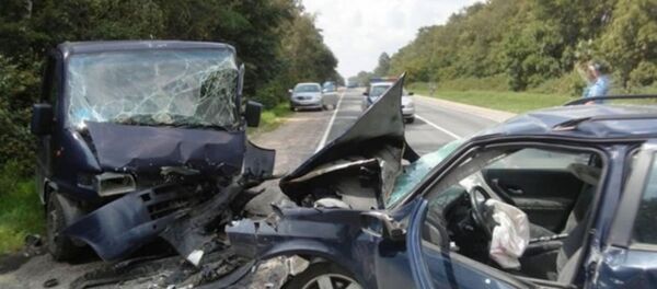 Водитель Renault уснул и врезался в Fiat - Sputnik Беларусь