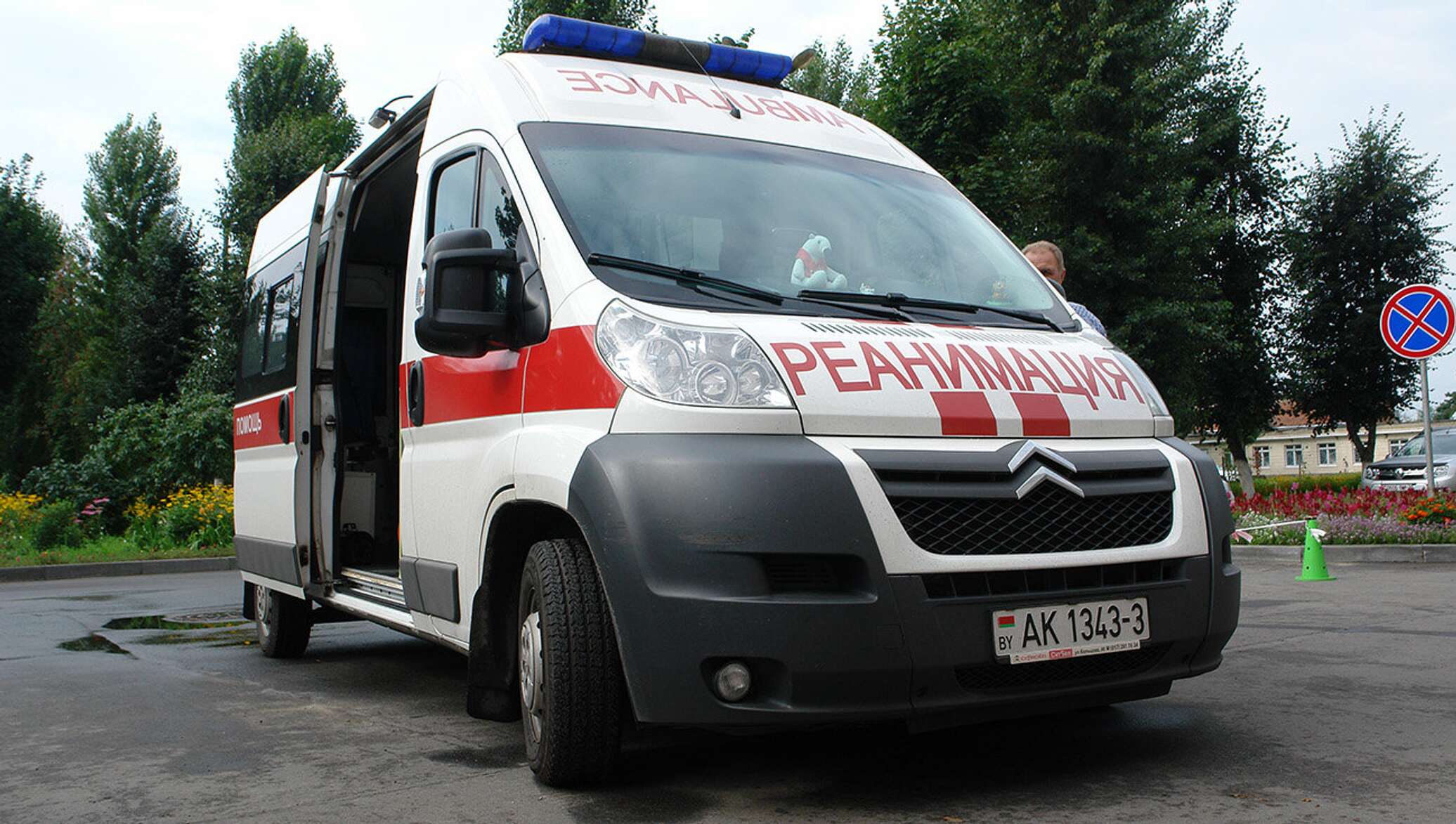 скорая гомель. машина скорой в белоруссии. скорая медицинская помощь. скорая медицинская помощь. амбулатория машина.